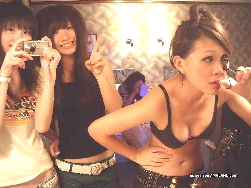 Asian girlfriends in lesbian orgy - part 1421 page 1