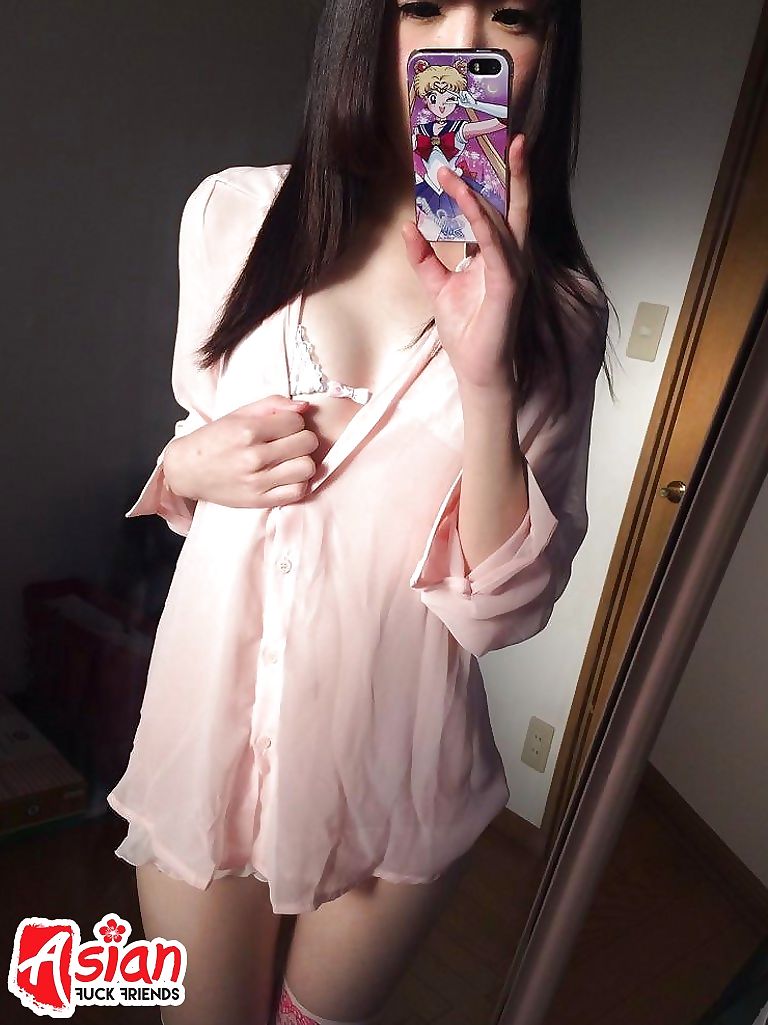 Petite skinny asian teen in lingerie doing selfies - part 2797 page 1