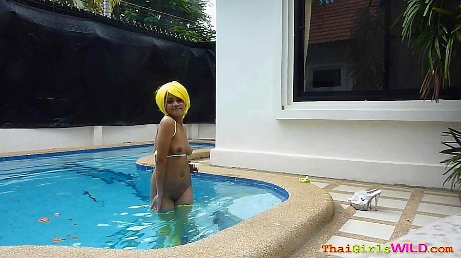 Thai cutie gets naked by the pool side - part 1072 page 1