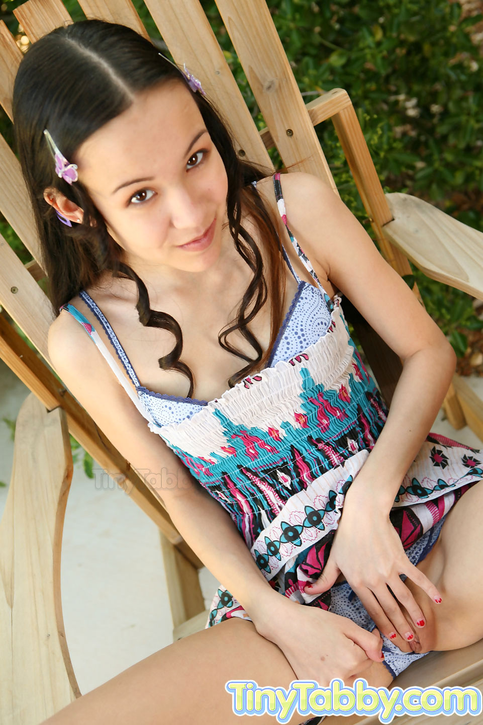 Hot teen spreads her leg on the wooden chair - part 1973 page 1