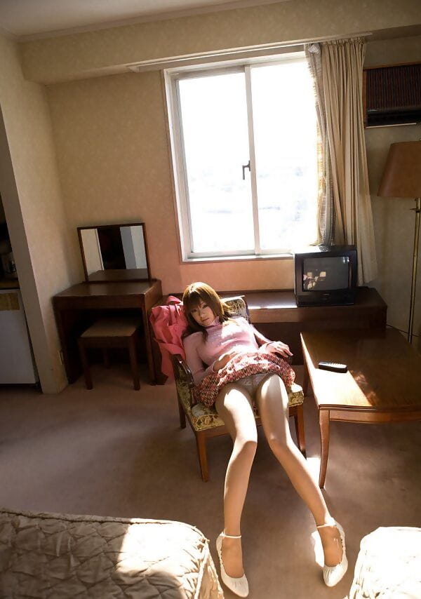 Adorable Japanese teen Minor poses naked on bed in the Winter page 1