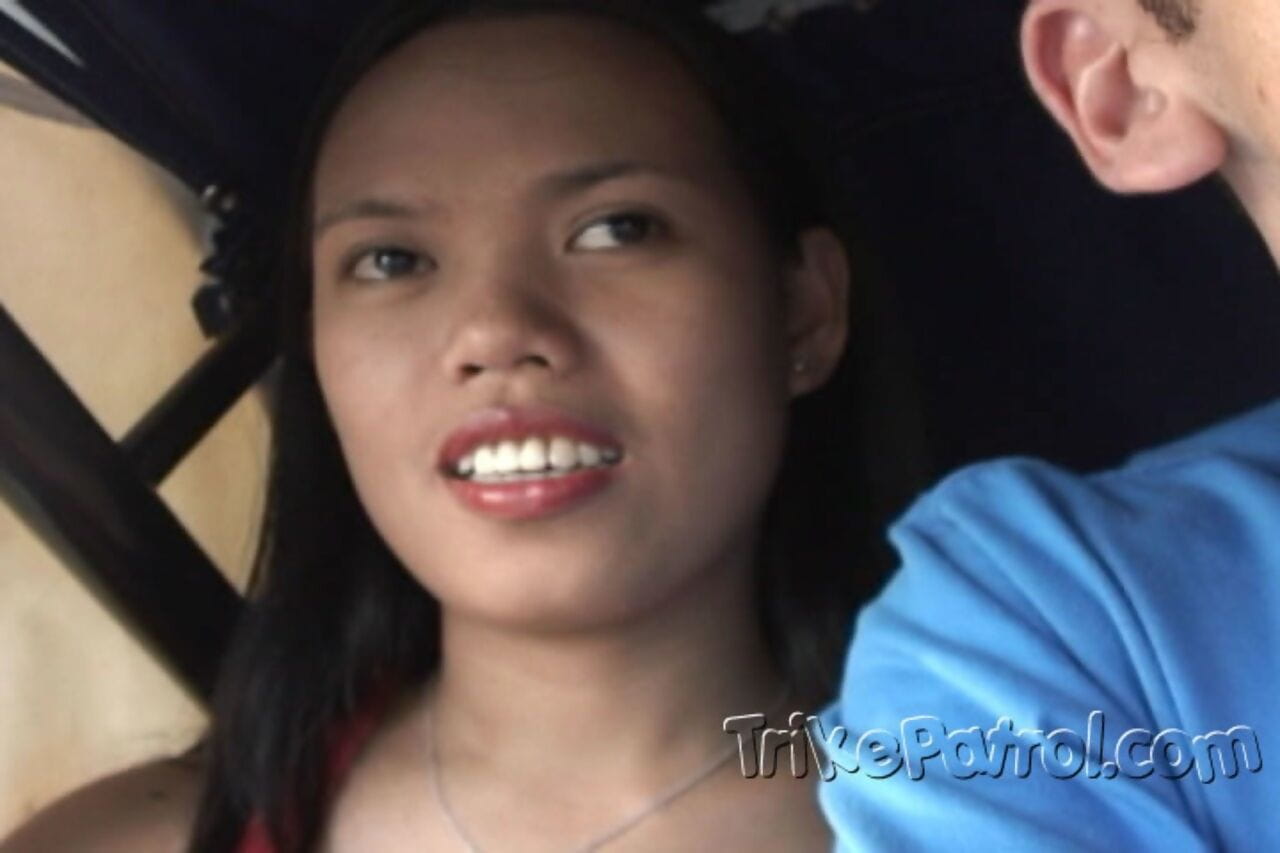Toothy Filipina chick picked up for hard fuck & open mouth facial by tourist page 1