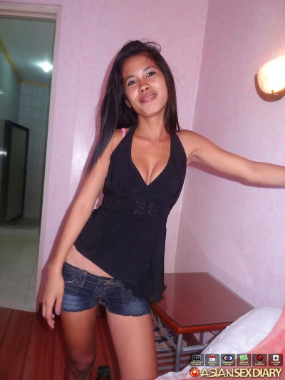 Skinny busty philippine gf gets frisky in hotel room - part 737