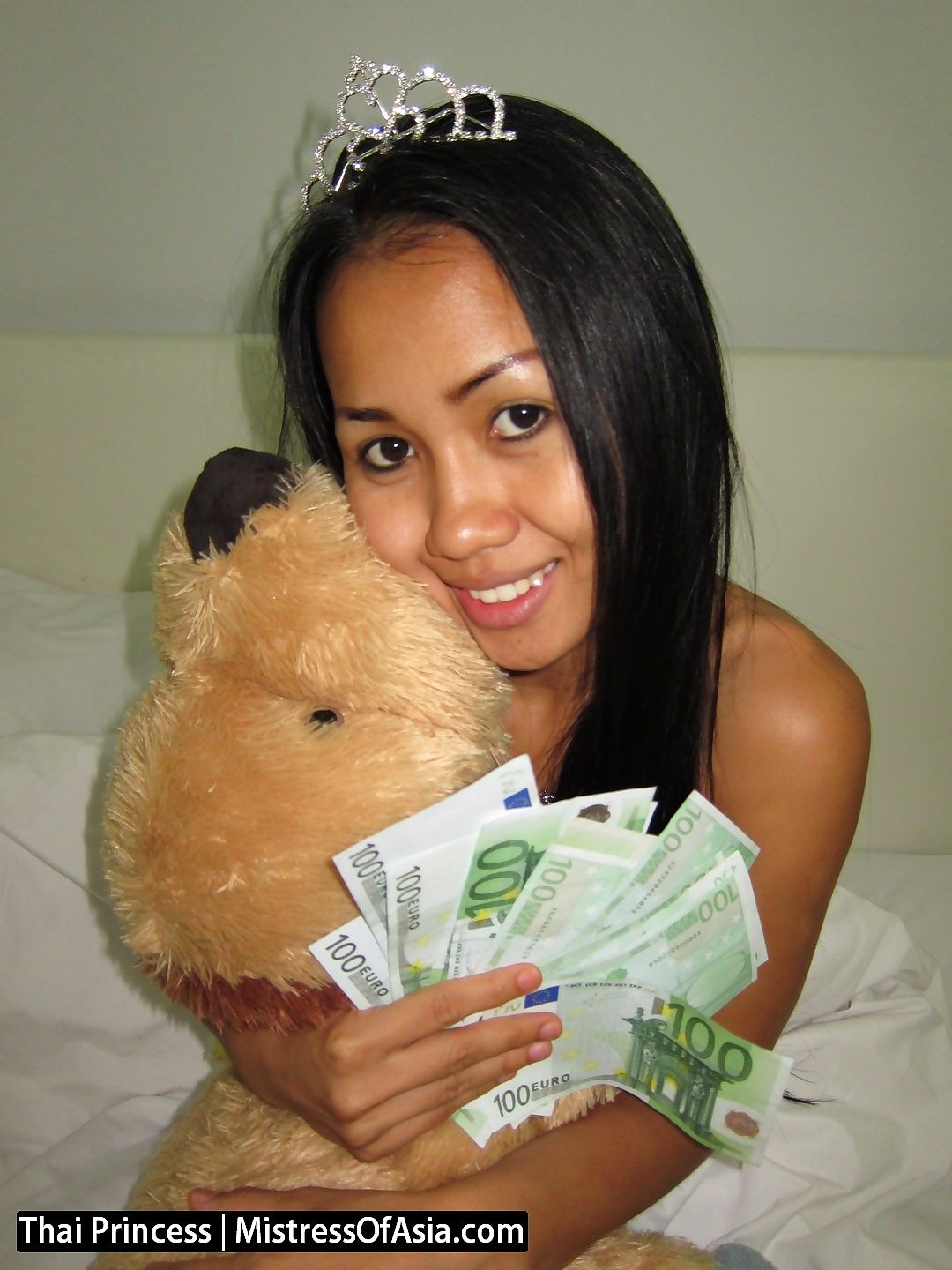 Thai princess dominates weak men for cash - part 1460 page 1
