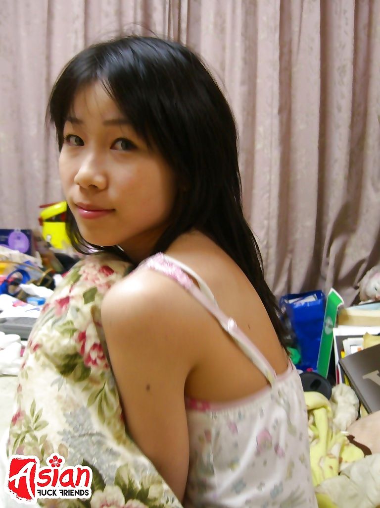 Cute teen from china exposing her tiny tits - part 12 page 1