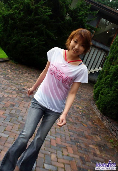 rousse Asiatique modèle Madoka Ozava montre Son titties PARTIE 2360