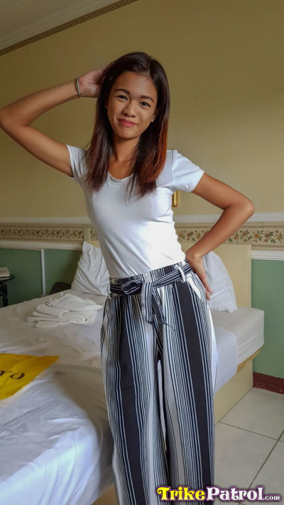genç Asya Kız lyka Alır bir yüz twinks sonra Lanet içinde Siyah çorap