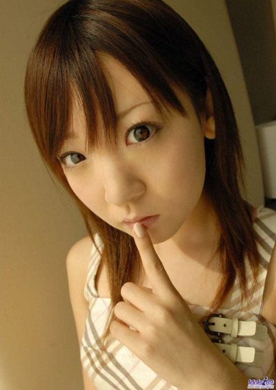 لطيف اليابانية في سن المراهقة أزوكي وقد لها الثدي مداعبتها :بواسطة: لها عاشق