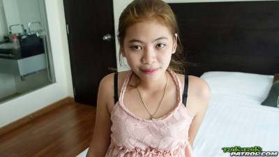 年轻的 泰国 女孩 体育运动 一个 饼 后 pov 性爱 与 一个 外国人